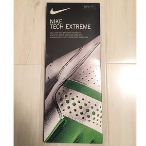 Women’s Nike Tech Extreme Left Golf Glove SM 19cm